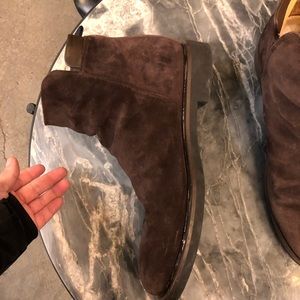 Men’s suede boots